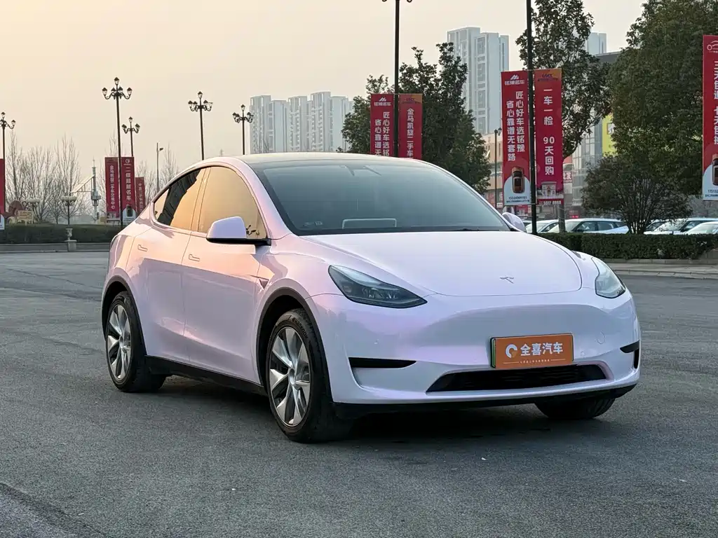 TESLA MODEL Y