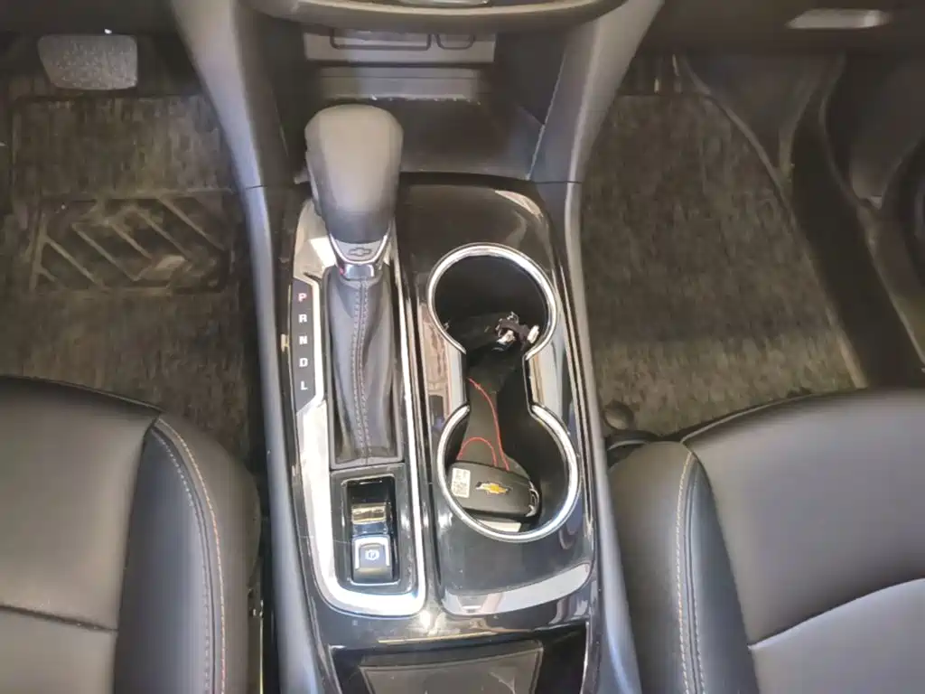 Chevrolet Equinox — миниатюра 14