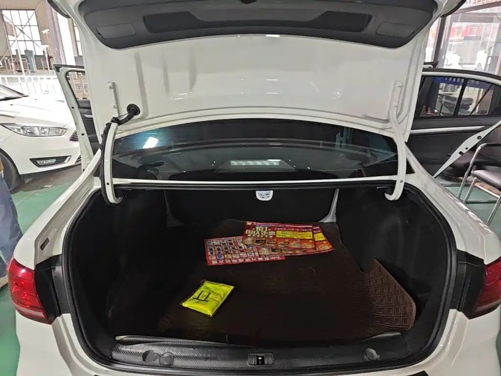 Volkswagen Lavida — миниатюра 19