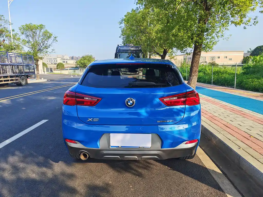BMW X2
