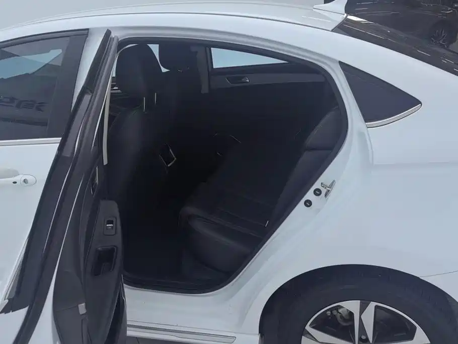 Chery Arrizo 5 PLUS — миниатюра 11