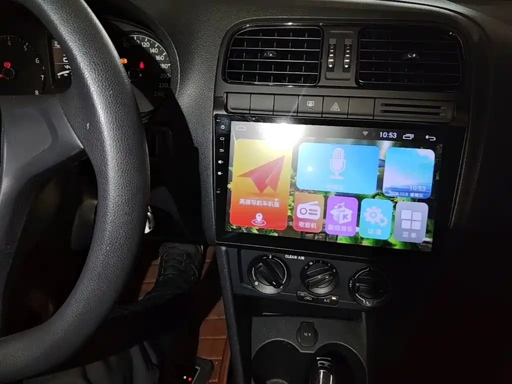 Volkswagen Polo — миниатюра 13