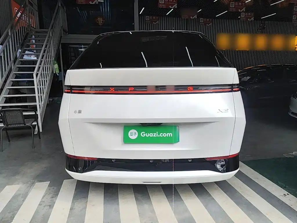 XPeng X9 — миниатюра 6