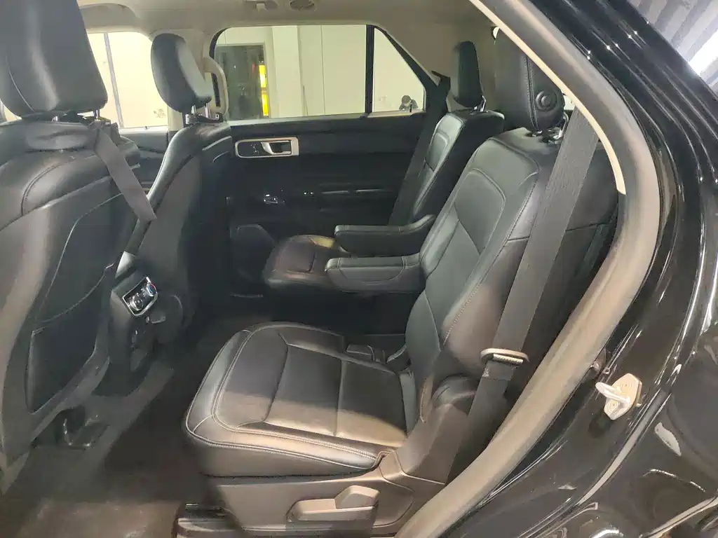 Ford Explorer — миниатюра 11