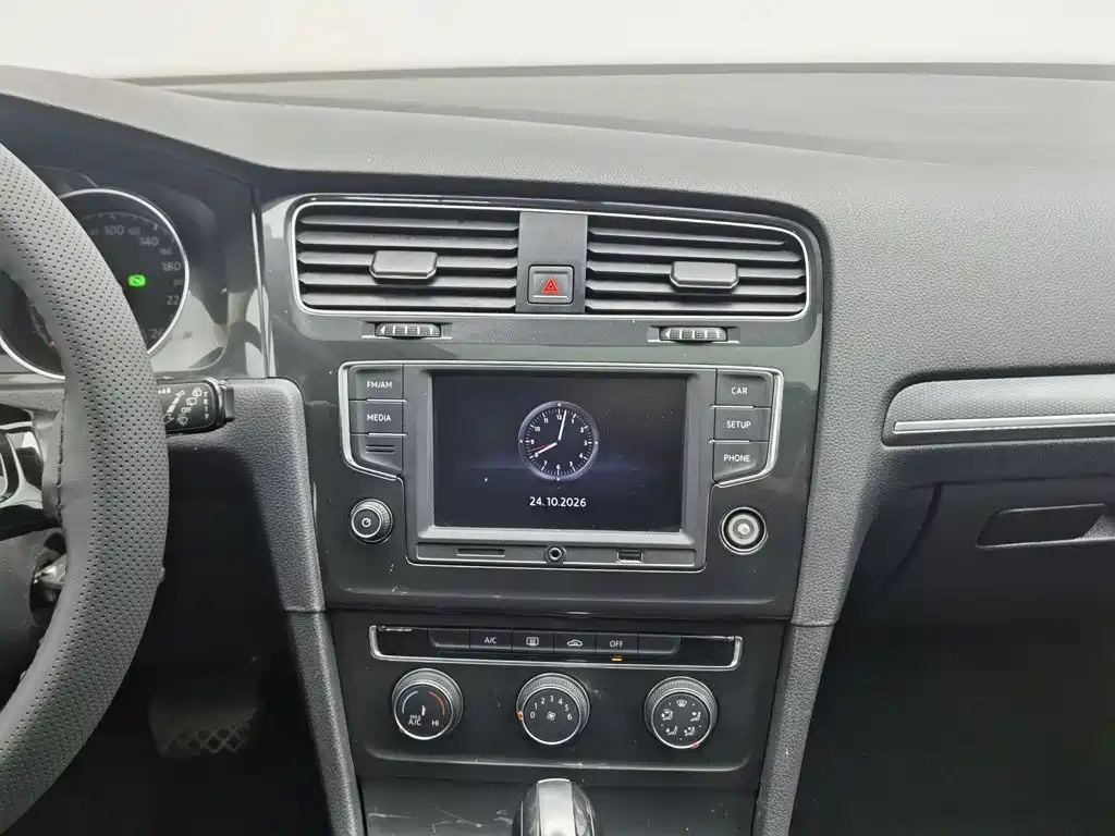 Volkswagen Golf — миниатюра 12