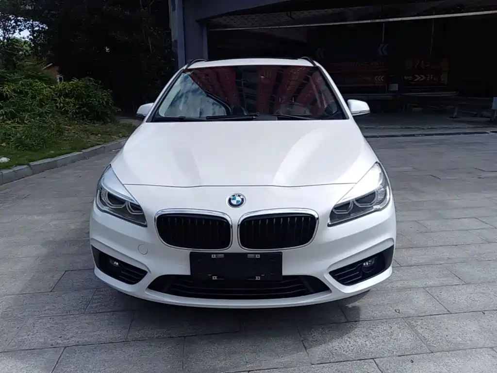 BMW 2 Series Active Tourer (Import) — миниатюра 3
