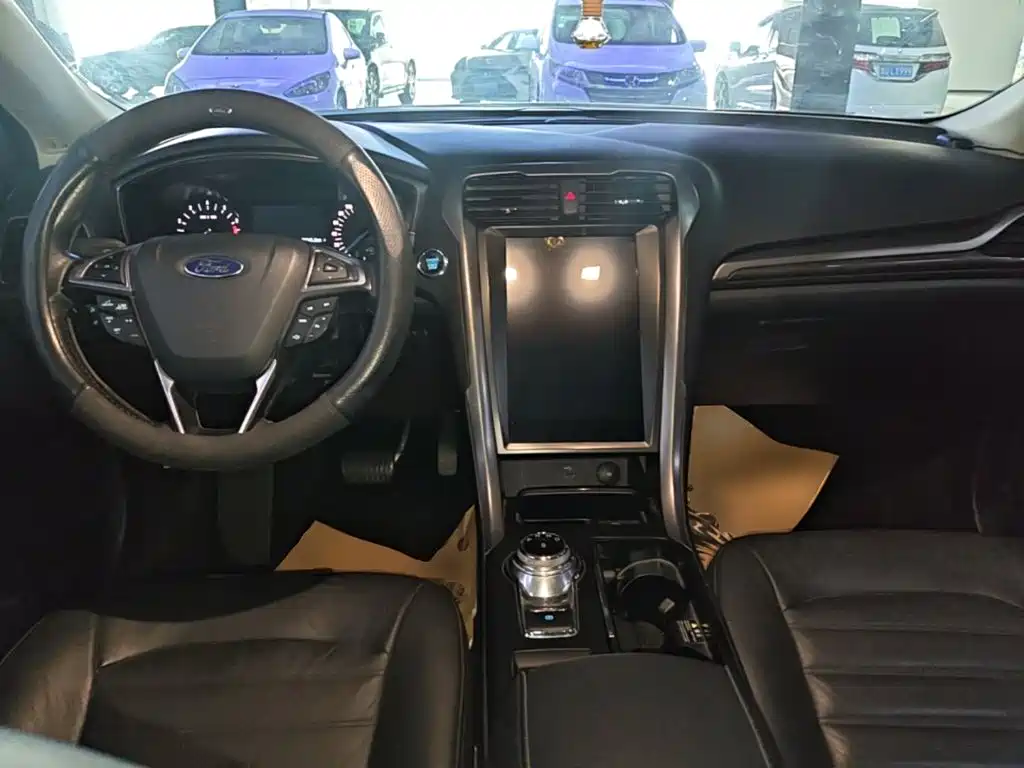 Ford Mondeo — миниатюра 10