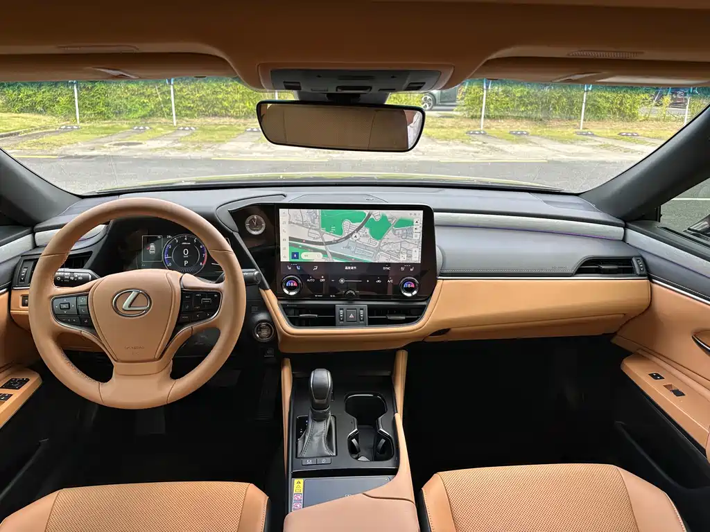 Lexus ES — миниатюра 8