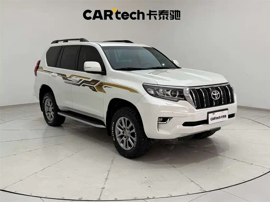 TOYOTA PRADO