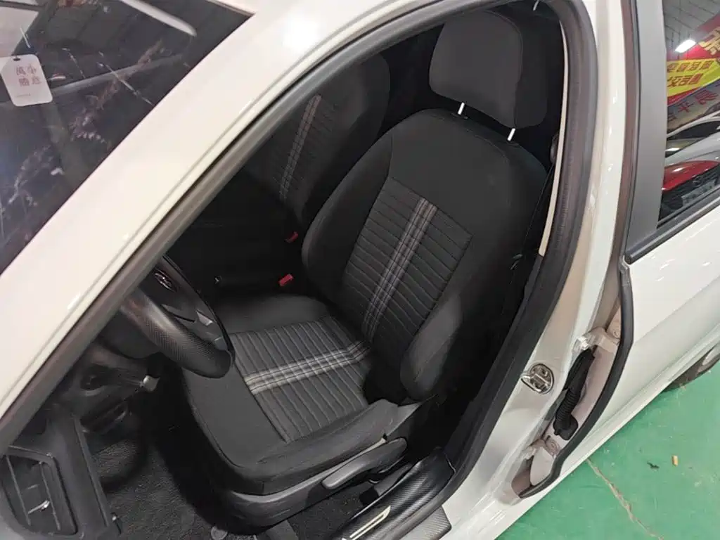 Volkswagen Lavida — миниатюра 15