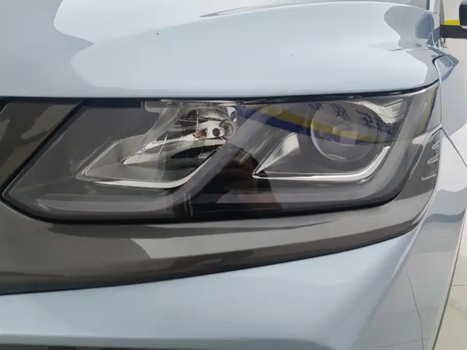 Geely Binyue — миниатюра 5