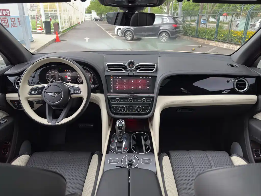 Bentley Bentayga — фотографии объявления, Фото 17