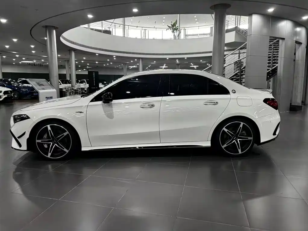 Mercedes-Benz A-Class AMG — миниатюра 2