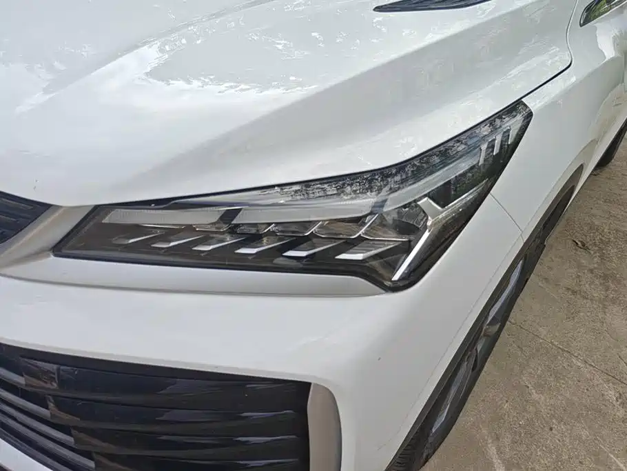 Geely Binyue — миниатюра 5
