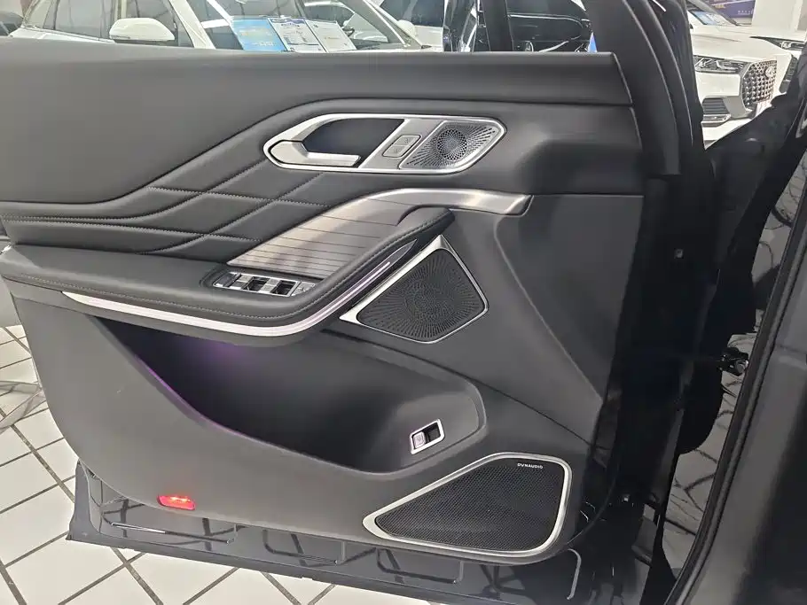 Hongqi Hongqi HS7 PHEV — миниатюра 7