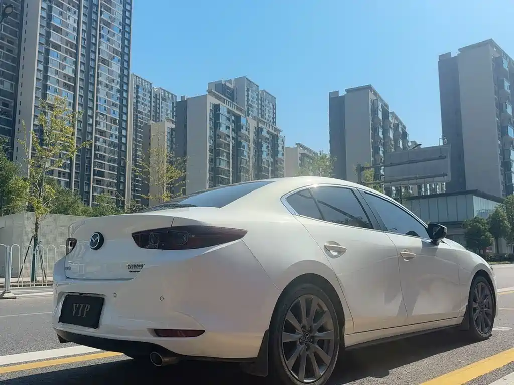 Mazda 3 Axela — миниатюра 9