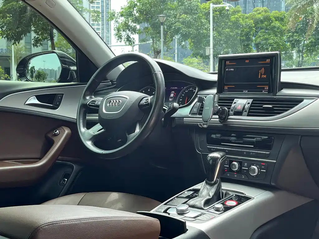 Audi A6L — миниатюра 12