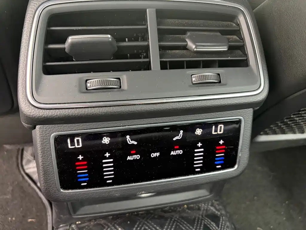Audi A6L — миниатюра 10