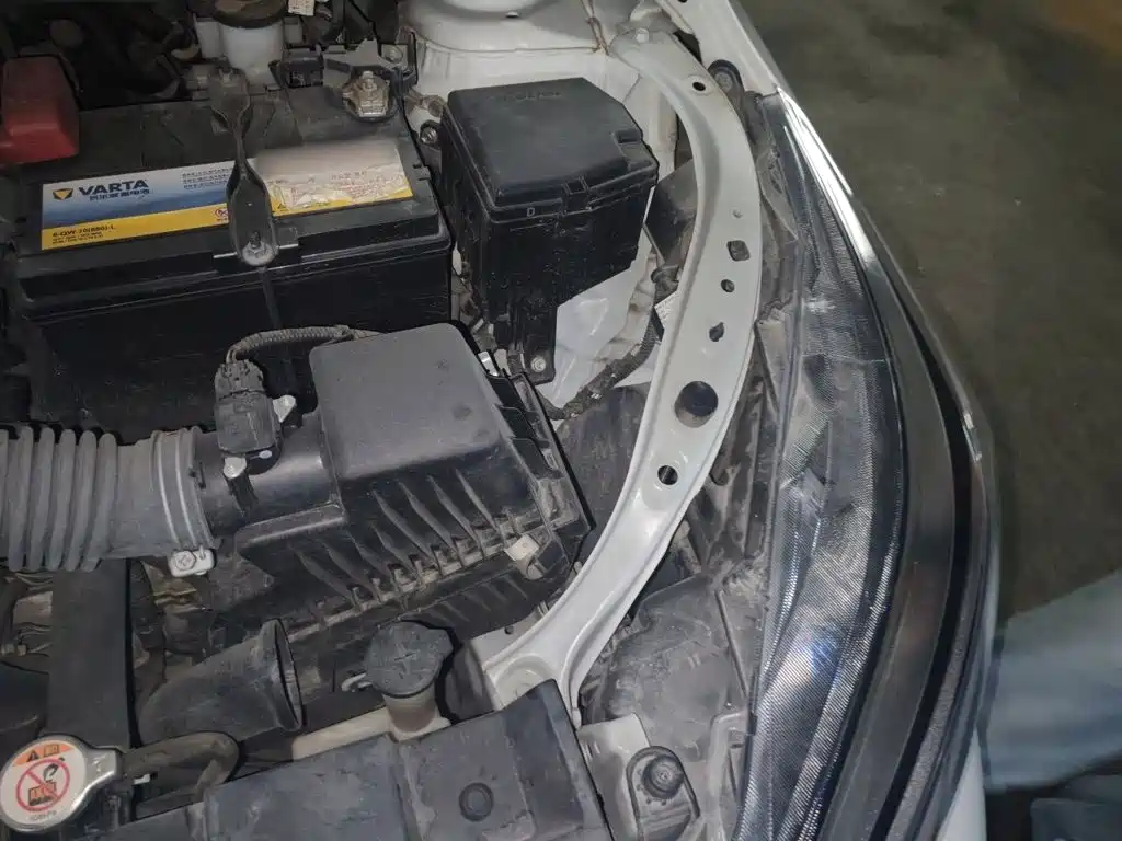 Toyota Yaris L — миниатюра 21