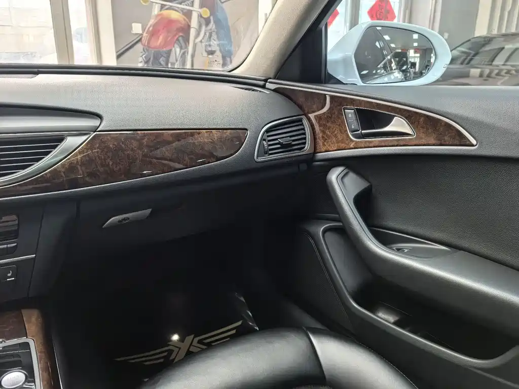 Audi A6L — миниатюра 12