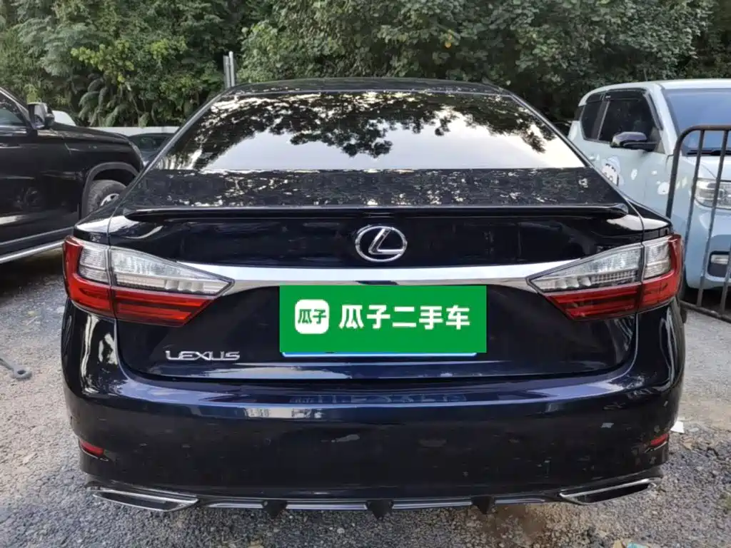 Lexus ES — миниатюра 6