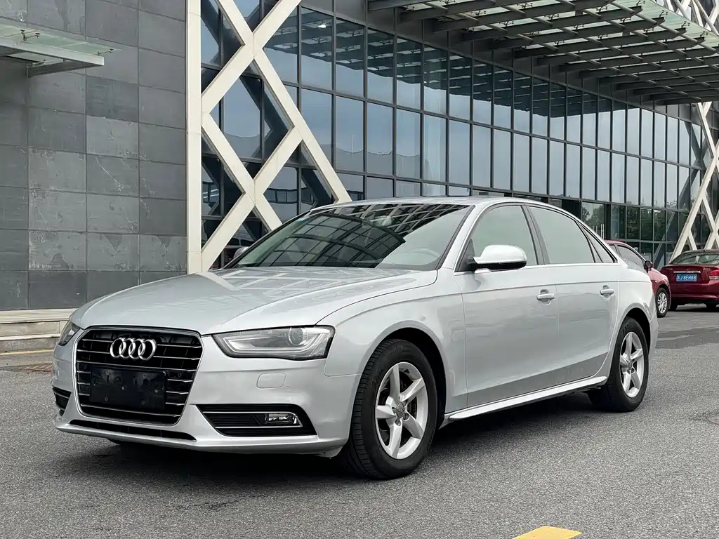 Audi A4L 2013 35 TFSI Auto Comfort Type