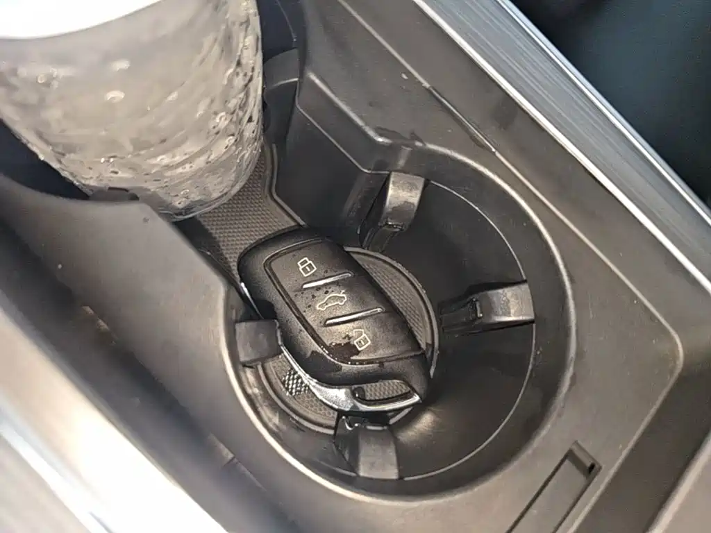 Roewe RX5 — миниатюра 9