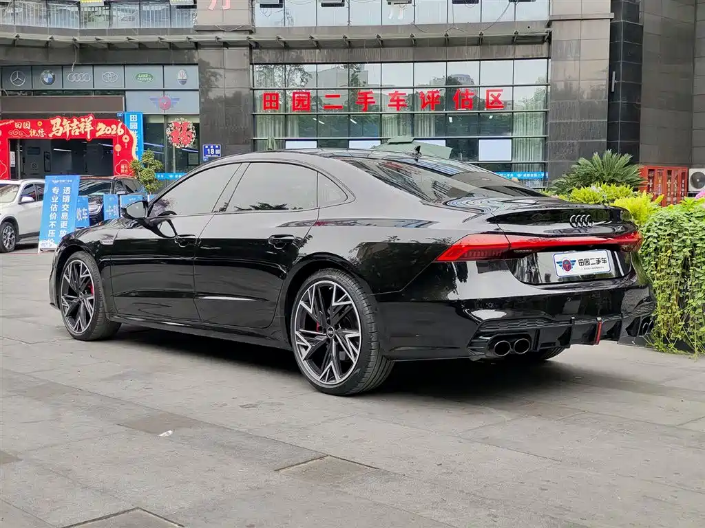 Audi A7L 2024 45 TFSI quattro