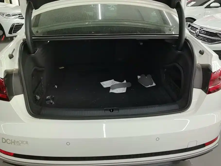 Audi A4L — миниатюра 4