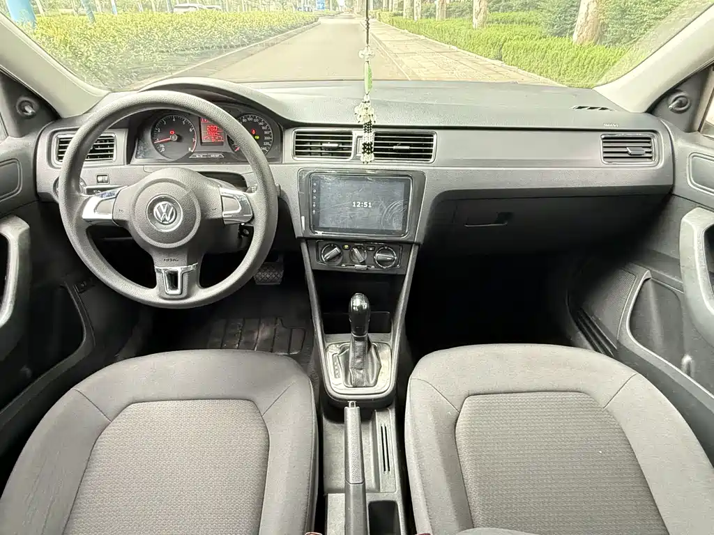 Volkswagen Santana — миниатюра 13