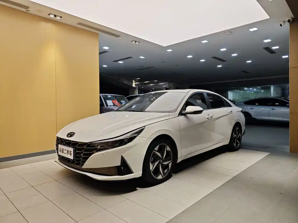 Hyundai Elantra 2021