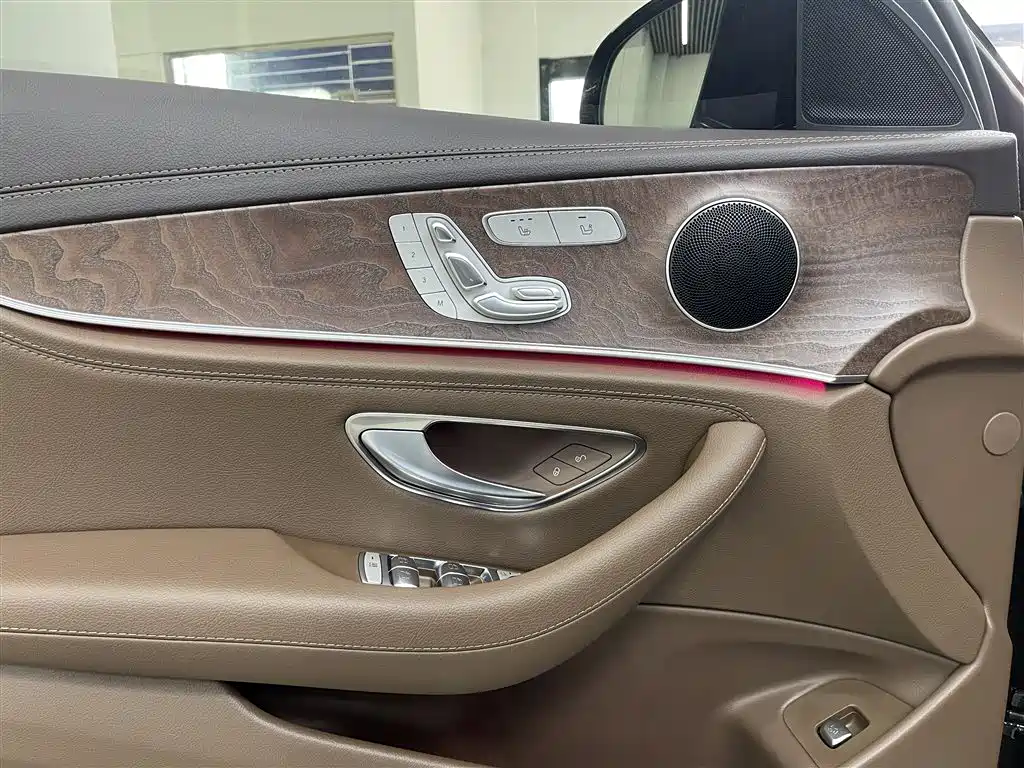Mercedes-Benz E-Class E 2023 E 300 L Fashion