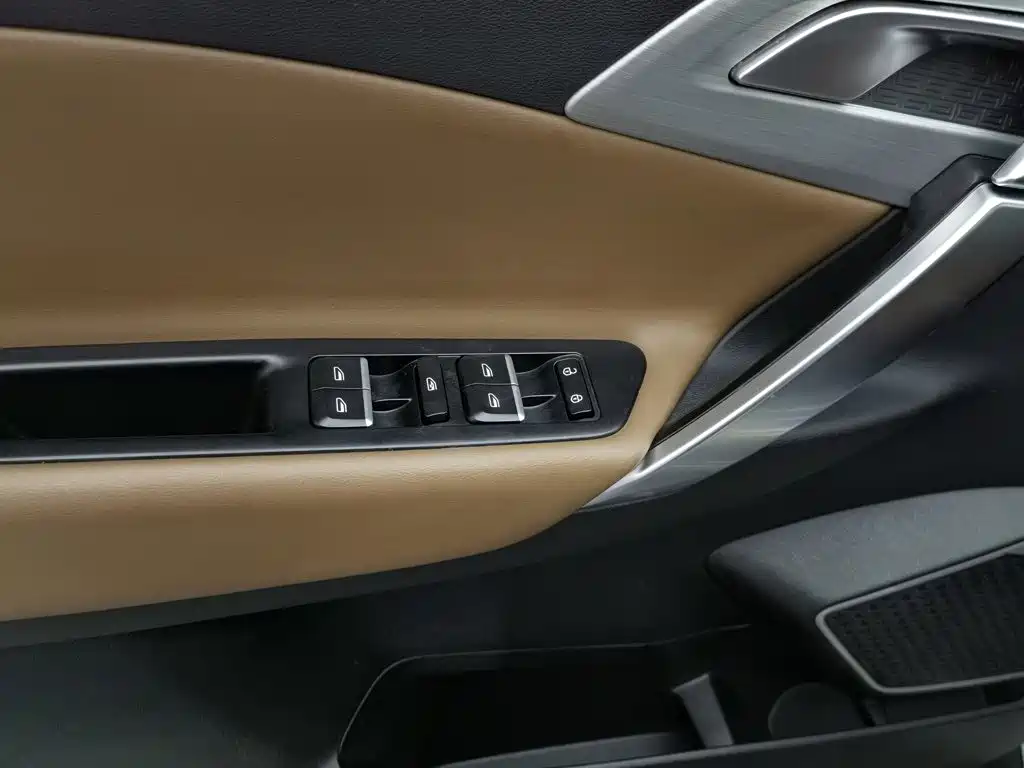 Geely Boyue — миниатюра 9