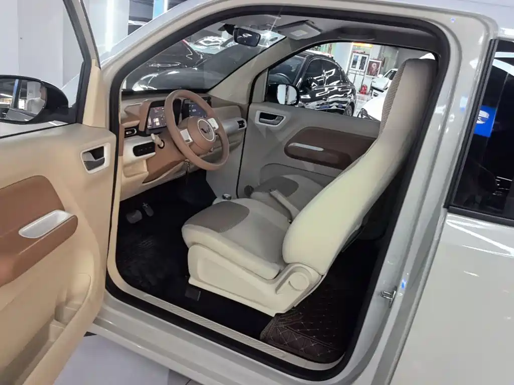 Wuling MINIEV — миниатюра 16