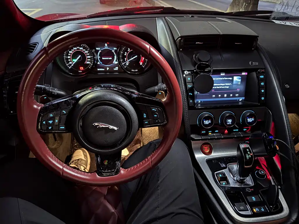 Jaguar F-TYPE — миниатюра 9
