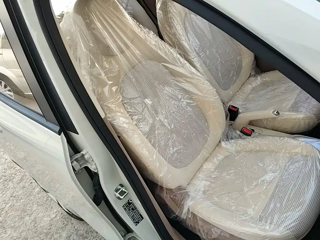 Wuling MINIEV — миниатюра 25