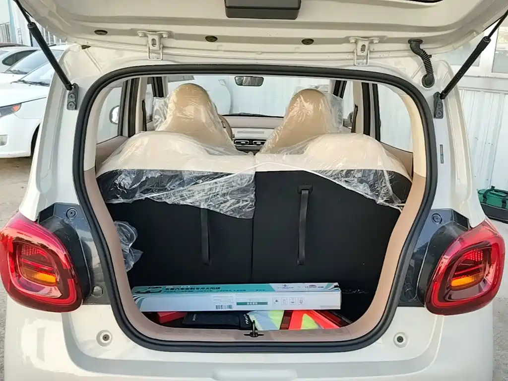 Wuling MINIEV — миниатюра 19