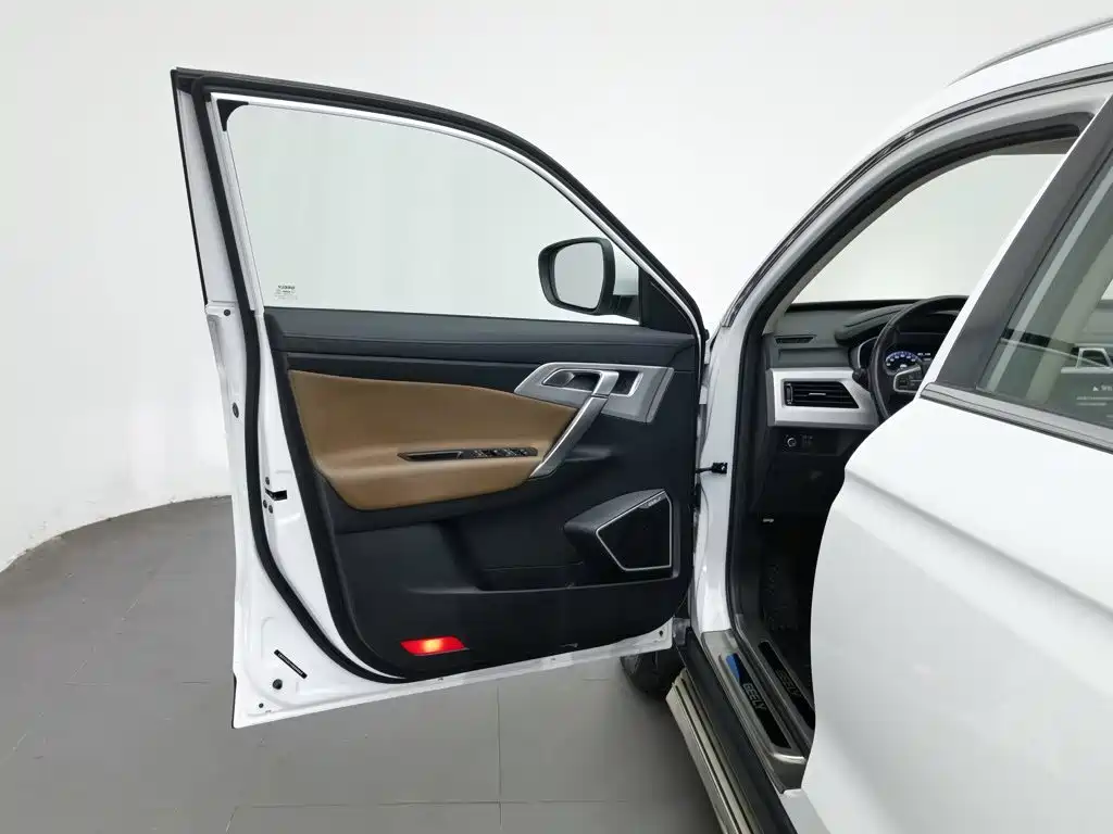 Geely Boyue — миниатюра 8
