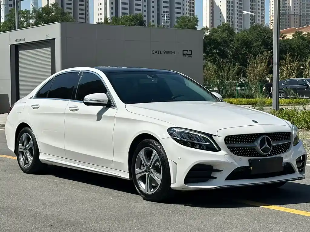 Mercedes-Benz C-Class — миниатюра 3