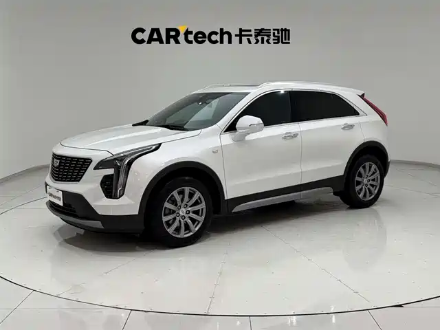 CADILLAC  XT4