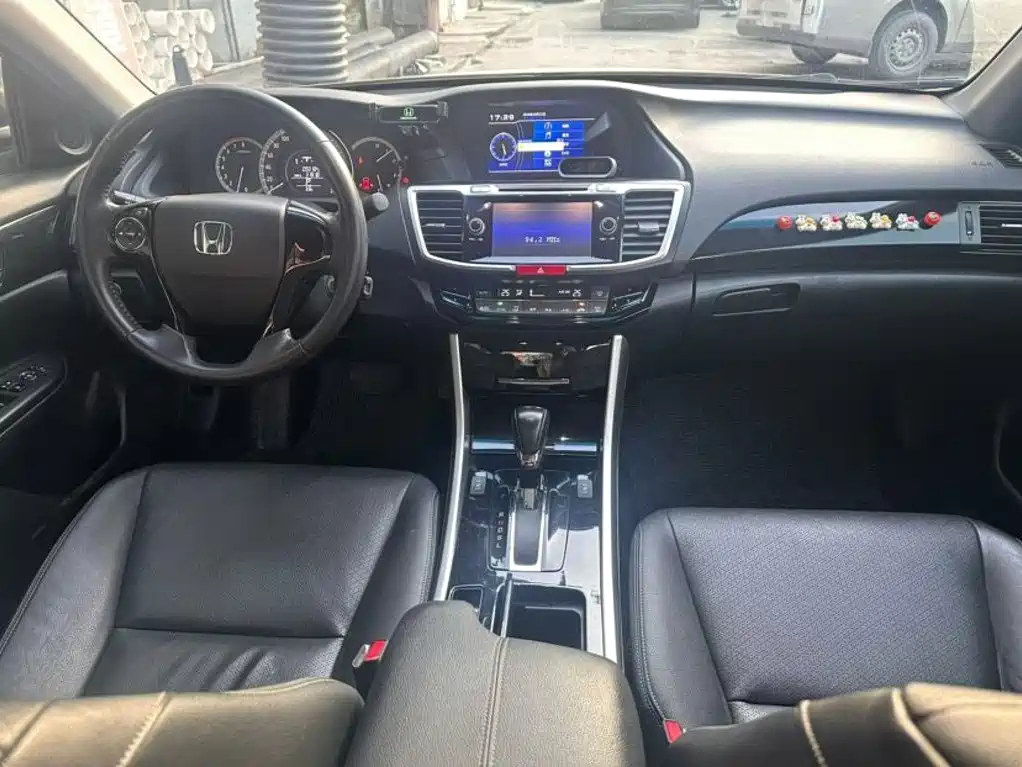 Honda Accord — миниатюра 4