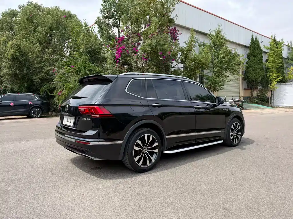 Volkswagen Tiguan L — миниатюра 7