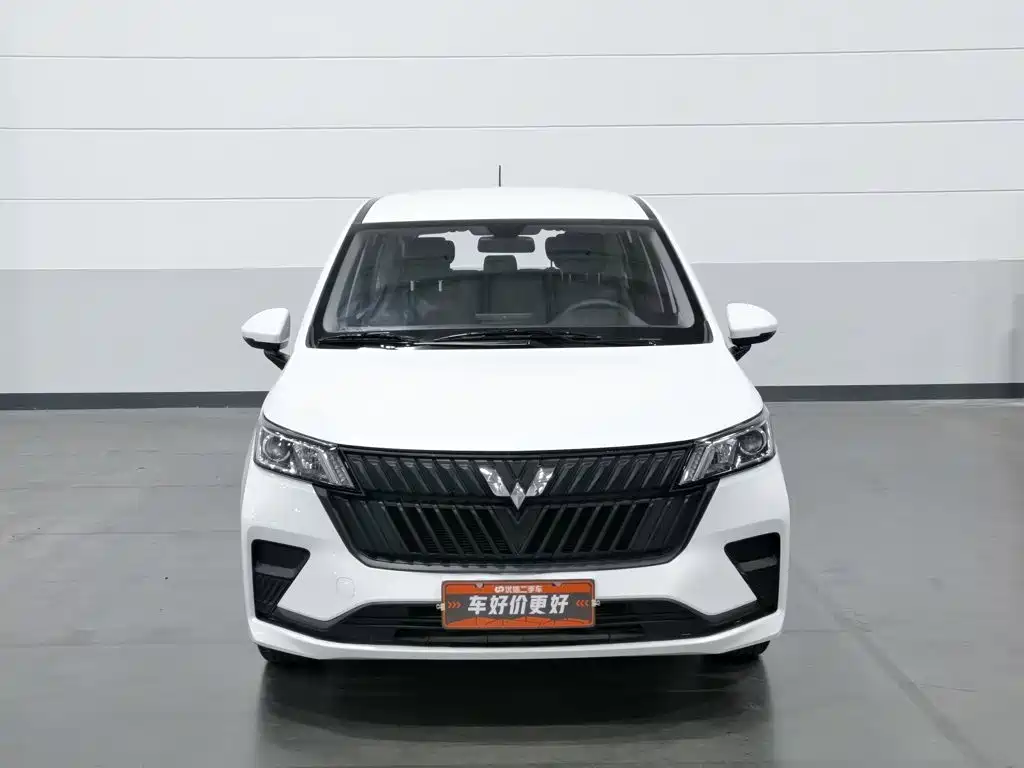 Wuling Jiachen — миниатюра 3