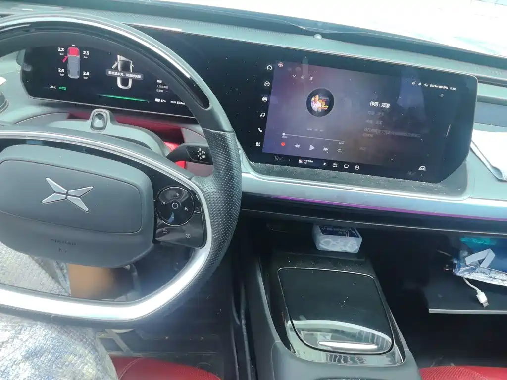 XPeng P7 — миниатюра 10