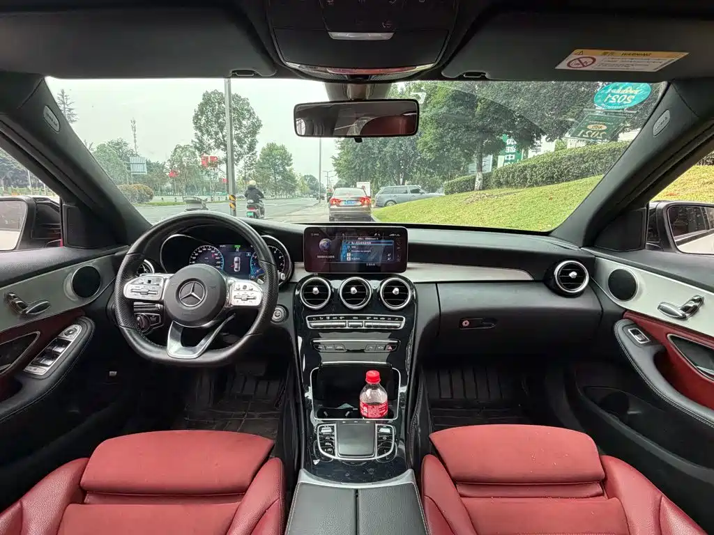 Mercedes-Benz C-Class — миниатюра 13