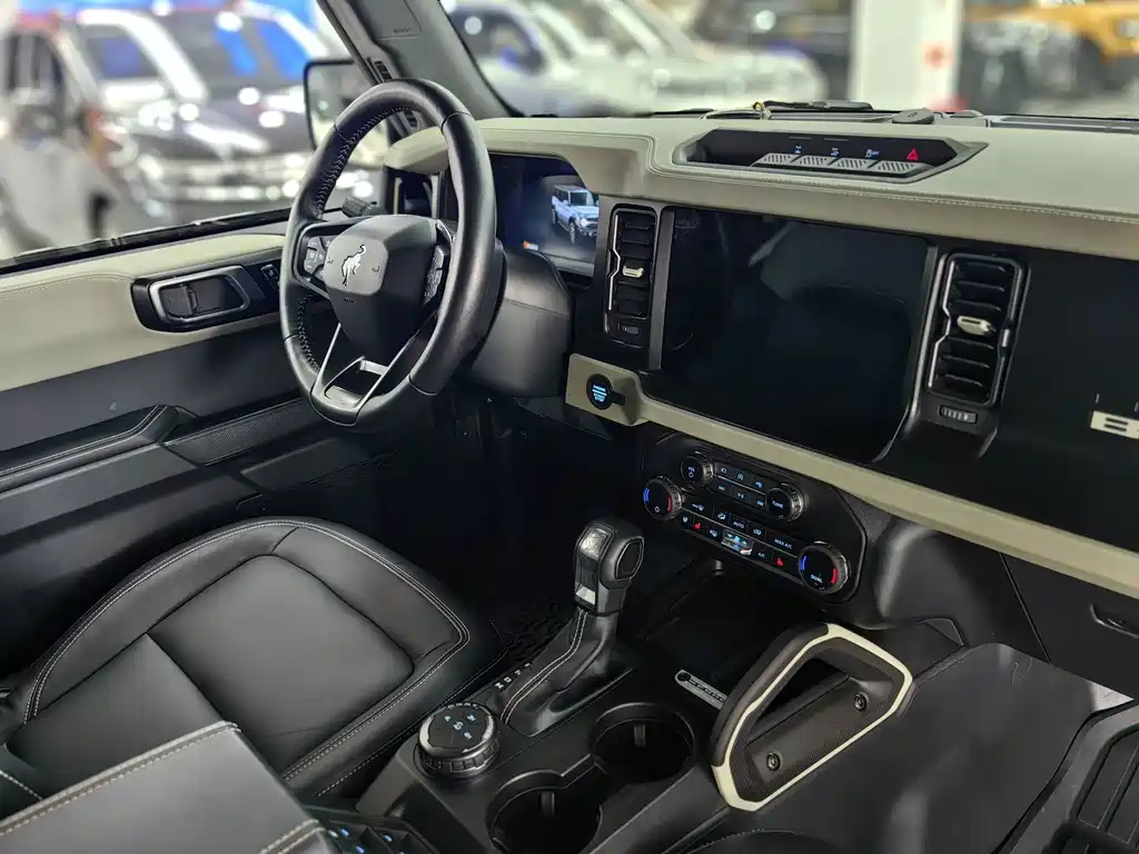 Ford Bronco — миниатюра 8