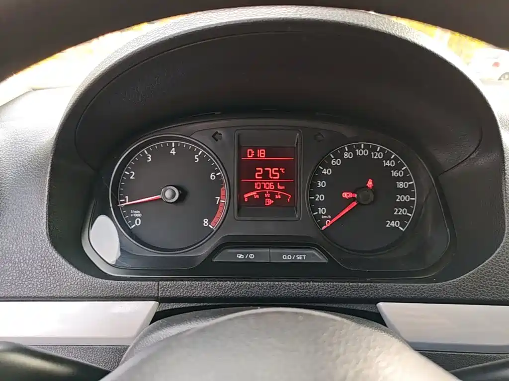 Volkswagen Jetta — миниатюра 12