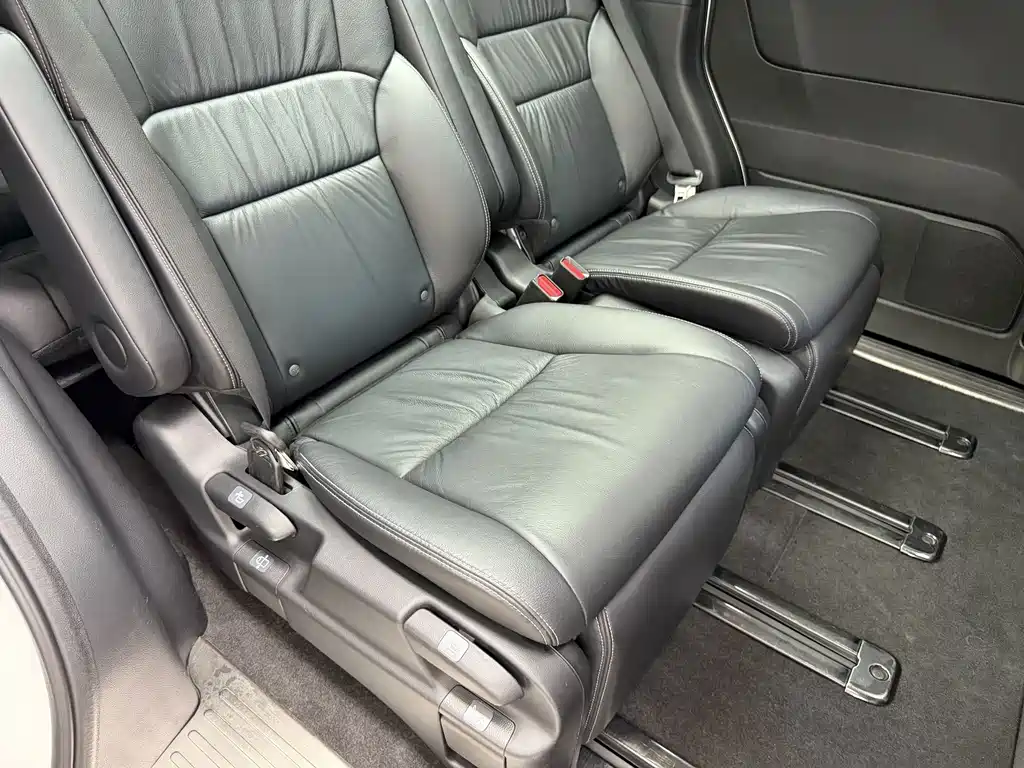 Honda Elysion — миниатюра 17