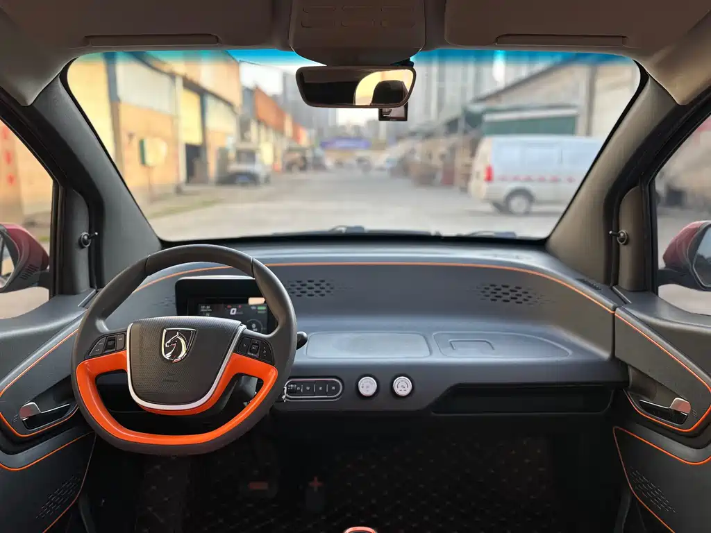 BAOJUN E100