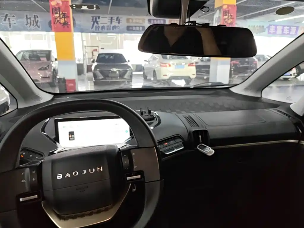 Baojun KiWi EV — миниатюра 13